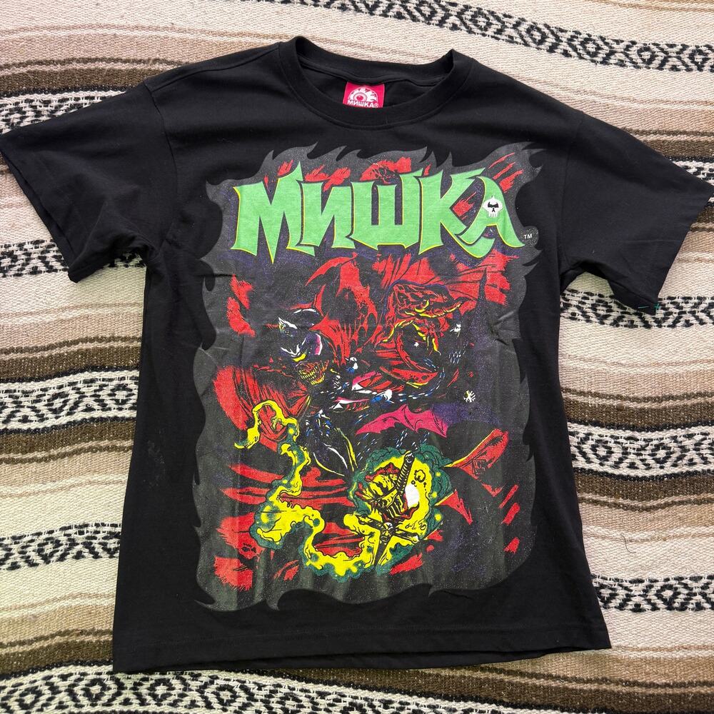 Mishka NYC x Spawn Demon MNWKA Black Green Red Big Print Comic Shirt Sz Medium
